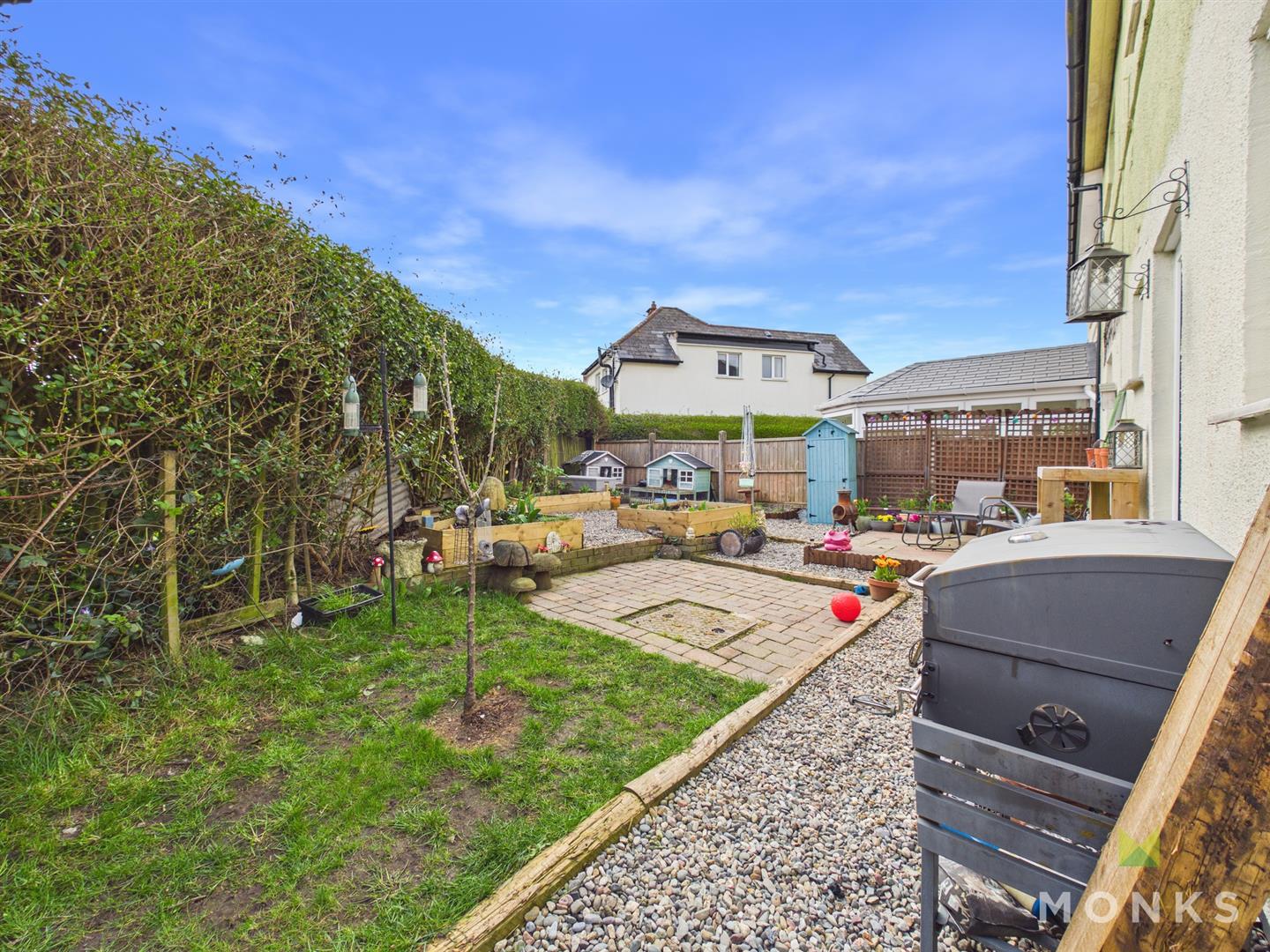 33 Moors Bank, Oswestry, SY10 7BG For Sale